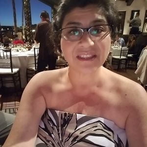 Meet your Posher, Dina